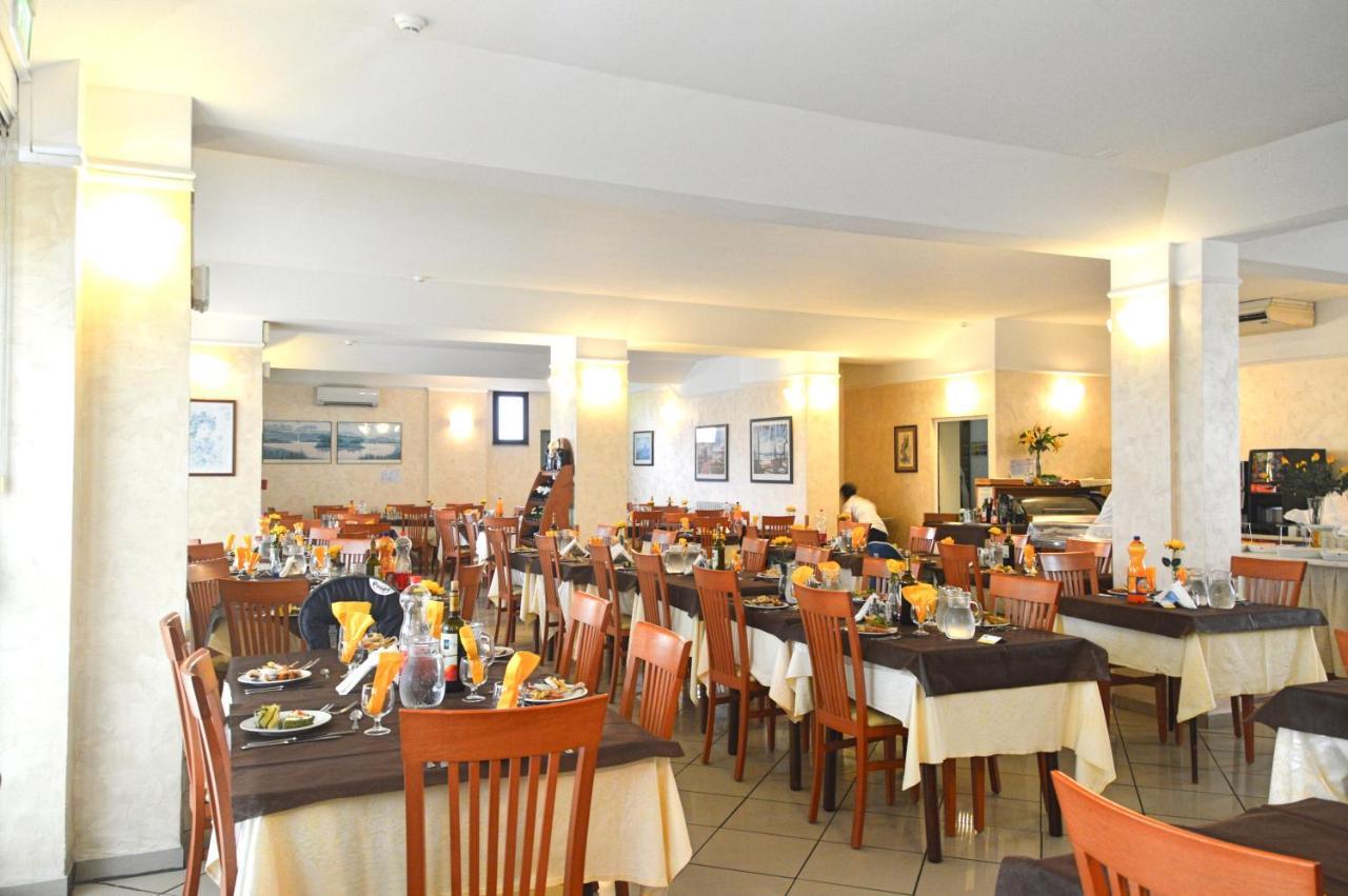 Hotel Karin Marebello 외부 사진