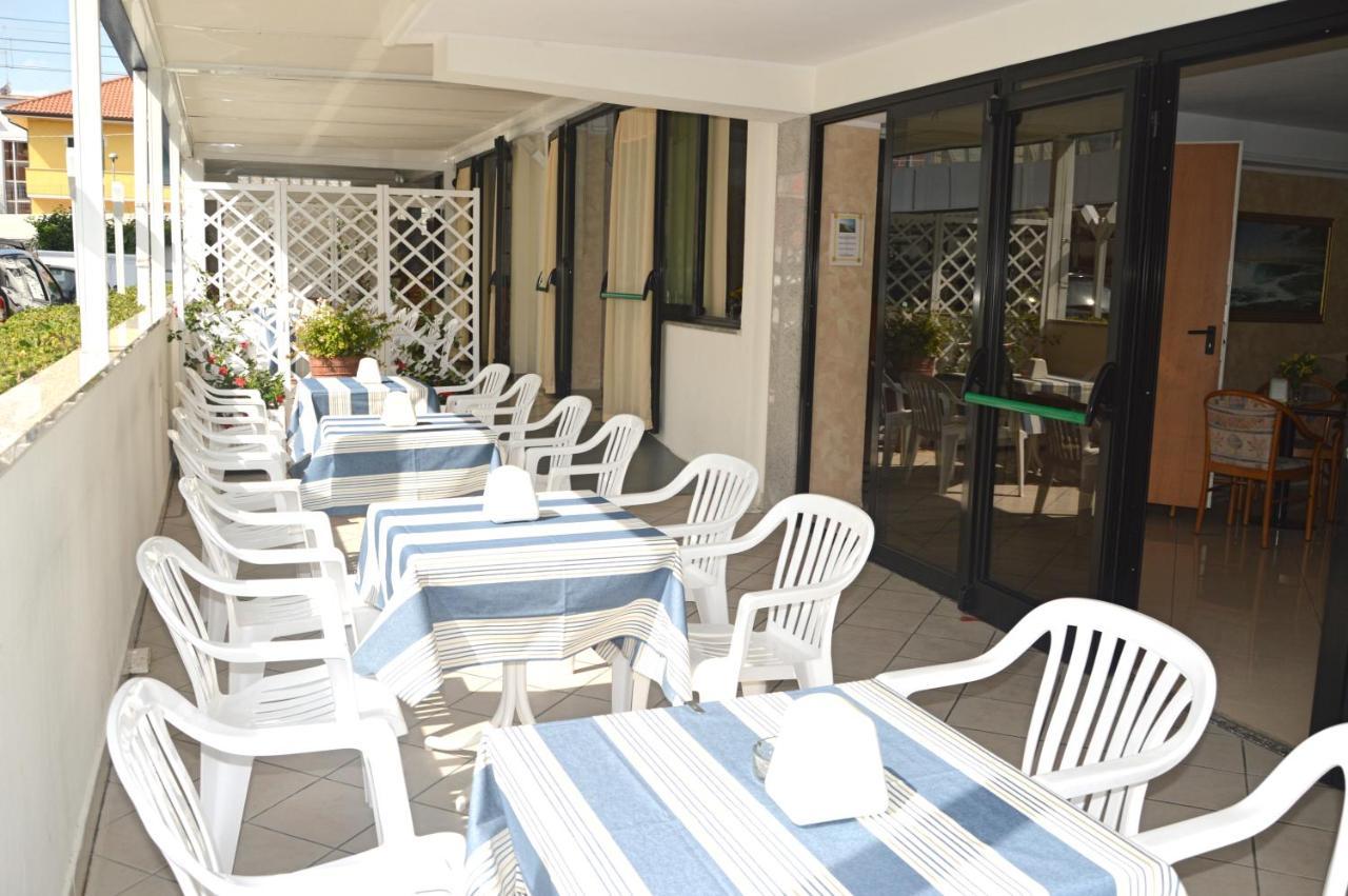 Hotel Karin Marebello 외부 사진